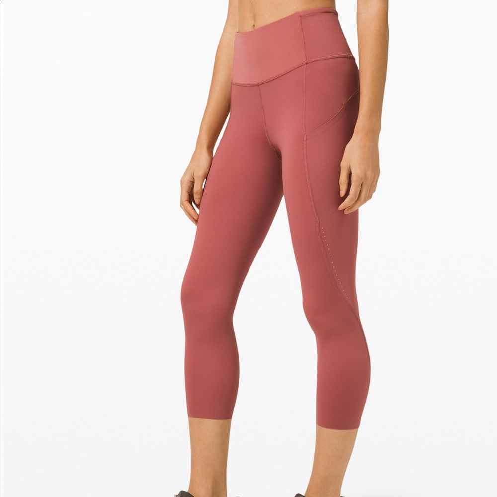 NWT Lululemon fast and free hr crop 21”